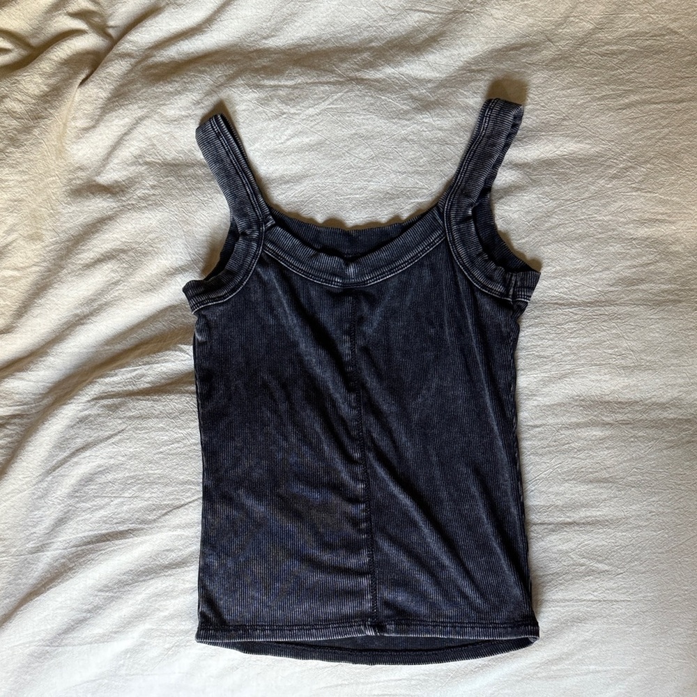 Women's Black Ribbed Tank Top - Picture 3 of 4